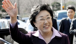 Nữ thủ tướng đầu tiên của Hàn Quốc đối mặt án tù giam 2 năm 